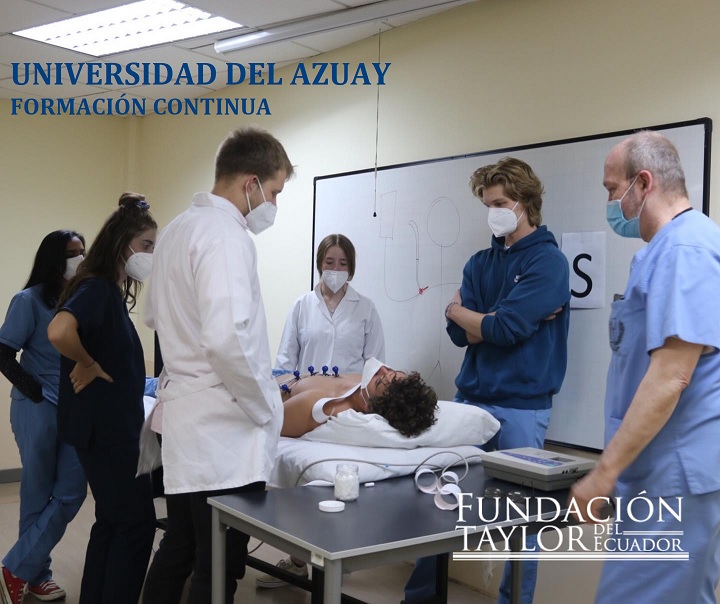 Estudiantes de la Universidad de Taylor reciben clases de Fisiología en la Universidad del Azuay