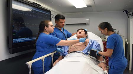 Medical Masters: Liderando la Simulación Clínica Multidisciplinaria