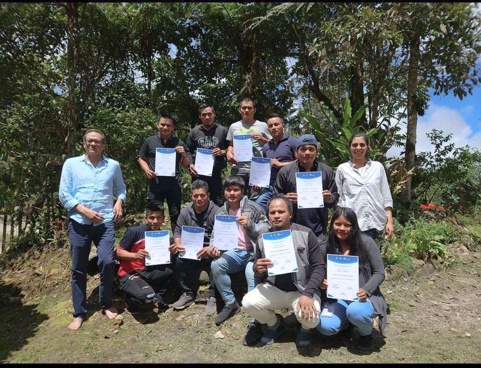 Entrega de certificados Formación de Paraecólogos por los derechos de la naturaleza
